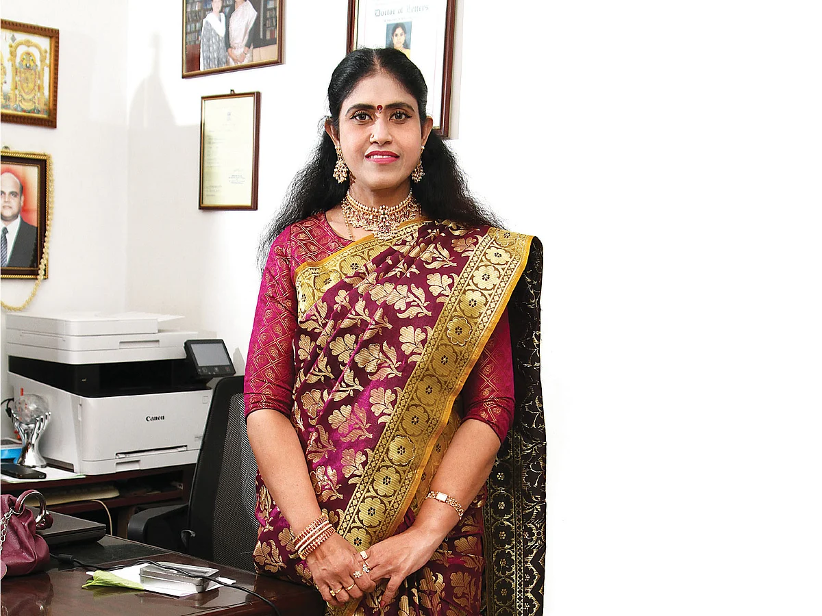 ஜெயலலிதாவைப்போல தமிழிசையையும் பெருமையாகப் பார்க்கிறேன்! - விஜயதரணி, காங்கிரஸ் எம்.எல்.ஏ