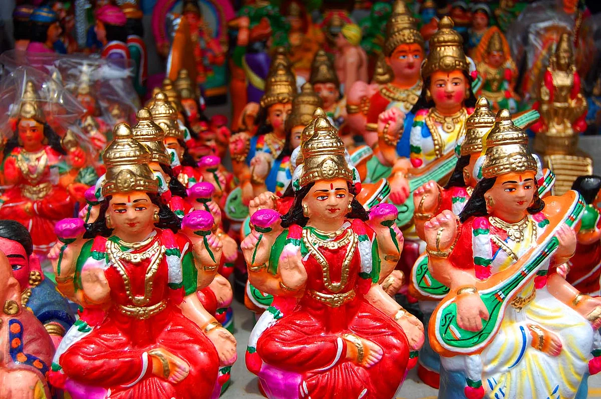 சரஸ்வதி - லெட்சுமி கொலு பொம்மைகள்