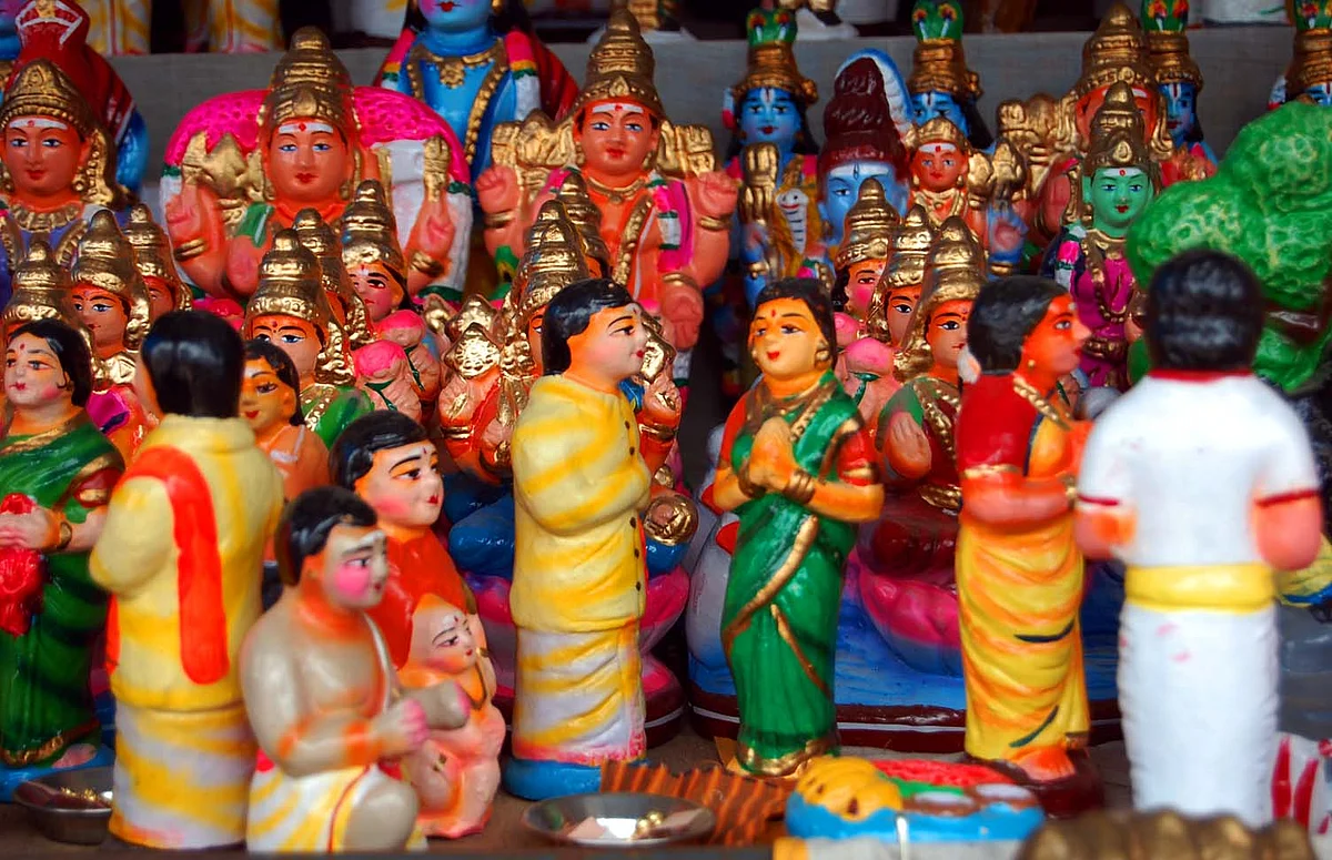 வண்ணமயமான கொலு பொம்மைகள்