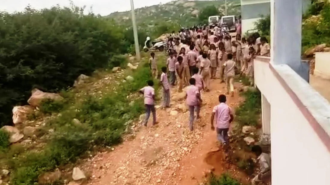 பூச்சூர் அரசுப் பள்ளி