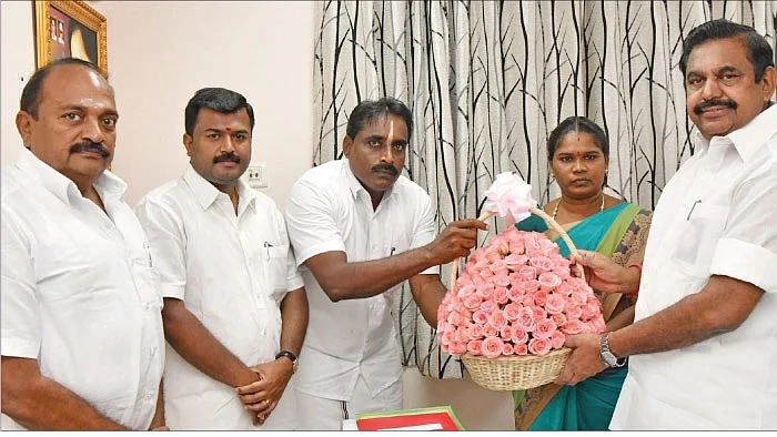 ரஜினி - பிரசாந்த் கிஷோர் சந்திப்பு: கூர்ந்து கவனிக்கும் கமல், தி.மு.க தரப்பு!