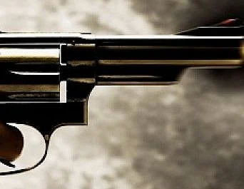 `காலில் விழுந்து கெஞ்சினார்; காதுகொடுத்து கேட்கல!'- மகன் கண்முன்னே தந்தையை அடித்துக்கொன்ற போலீஸ்