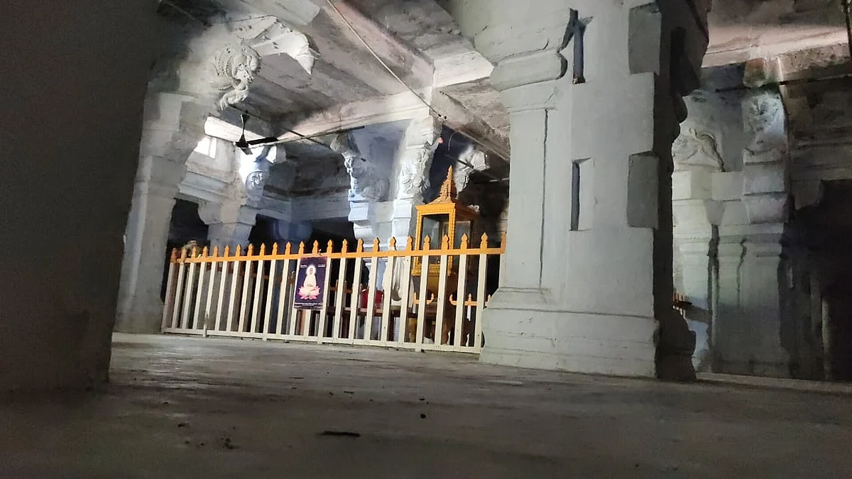 வள்ளலார் ஜோதி உள்ள மாடம்