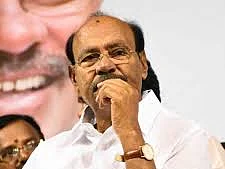 டார்கெட் ராமதாஸ்... ஆயுதம் விஜயகாந்த்! அ.தி.மு.க-வின் வில்லன் வியூகம்