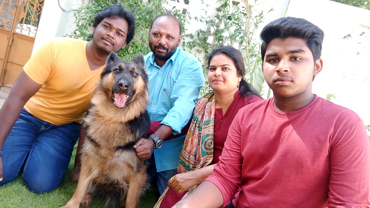 Veenu Family