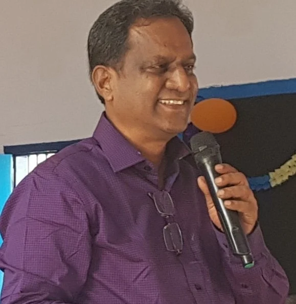 ரவி சொக்கலிங்கம் (துபாய் வாழ்
தமிழர்)