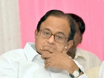 பெயர் குறிப்பிடப்படாத நபர்; பல நிறுவனங்களுக்கு உதவி! - சிதம்பரத்துக்கு எதிராக வலுக்கும் வாக்குமூலம்