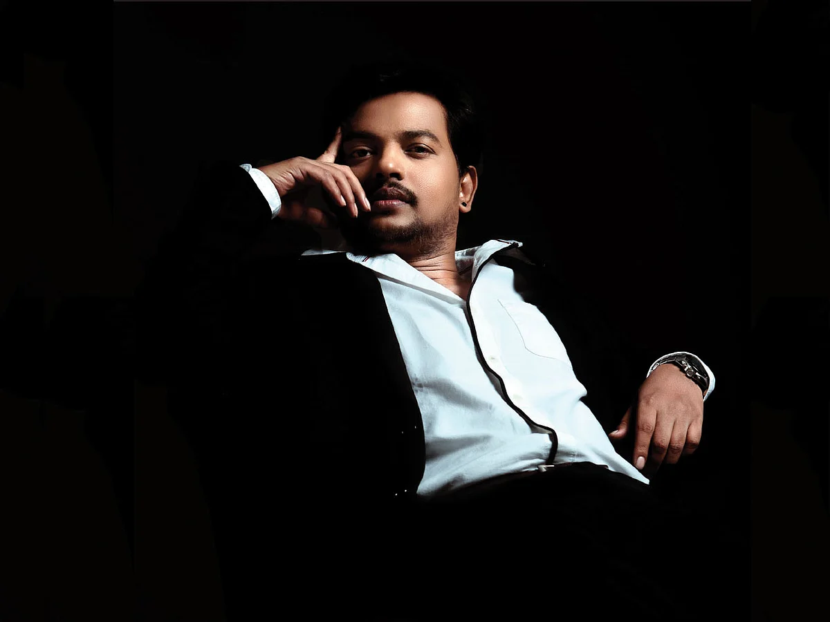 டைட்டில் கார்டு - 19