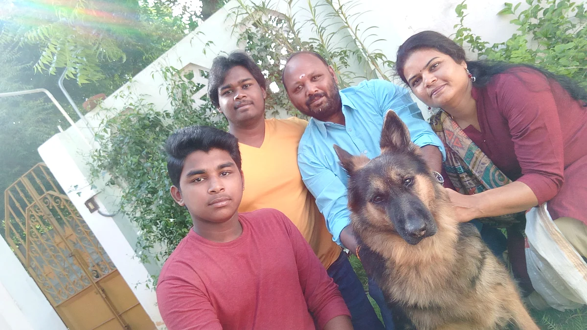 Veenu Family