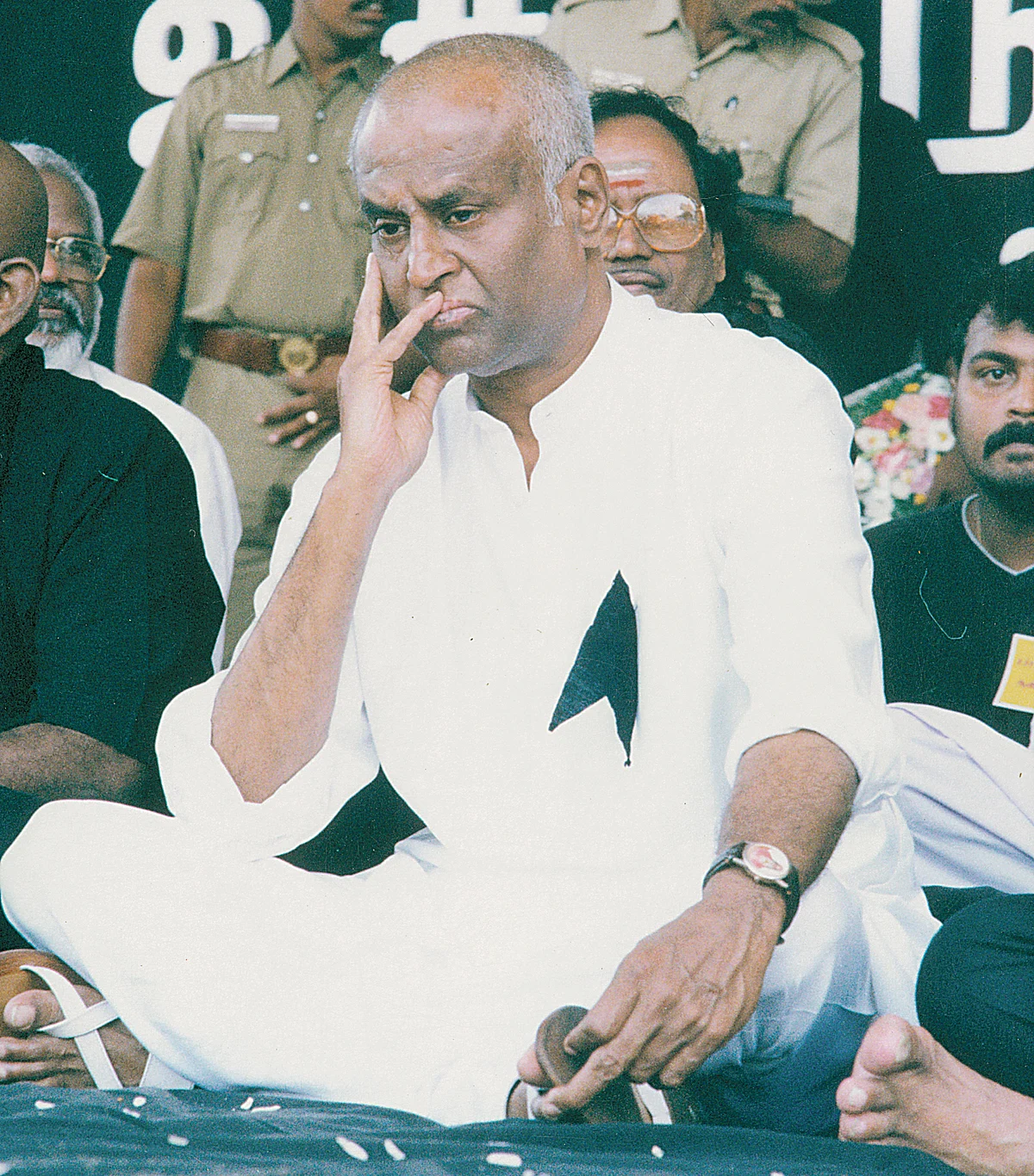 ரஜினி உண்ணாவிரதம்...