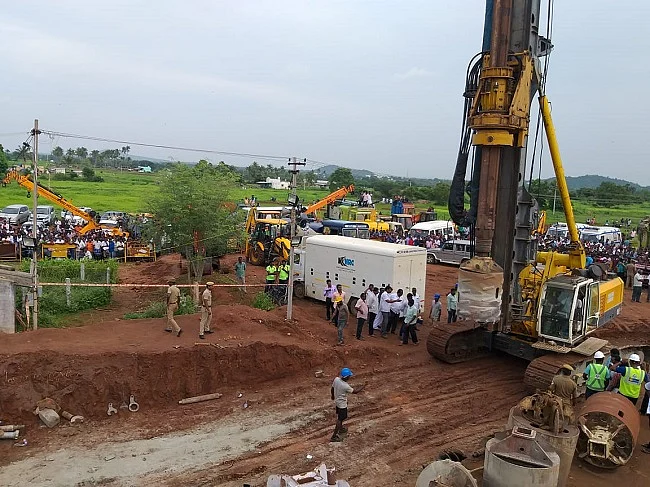 சிறுவன் சுர்ஜித் மீட்புப் பணி