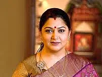 ``விஜய் படம் வர்றப்பலாம், அவர் படம் போட்ட டி-ஷர்ட் வந்திடும்... ஏன் தெரியுமா?!’’ - குஷ்பு