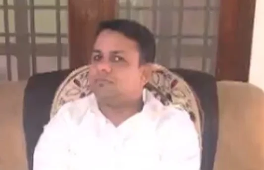 ஓனர் சலீம் கான்
