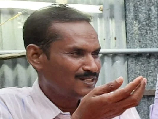 ` ஒரு டாஸ்மாக் கடைக்கு 1,000 ரூபாய்!' - தீபாவளி வசூலால் சிக்கிய மதுரை கலால் ஏ.சி