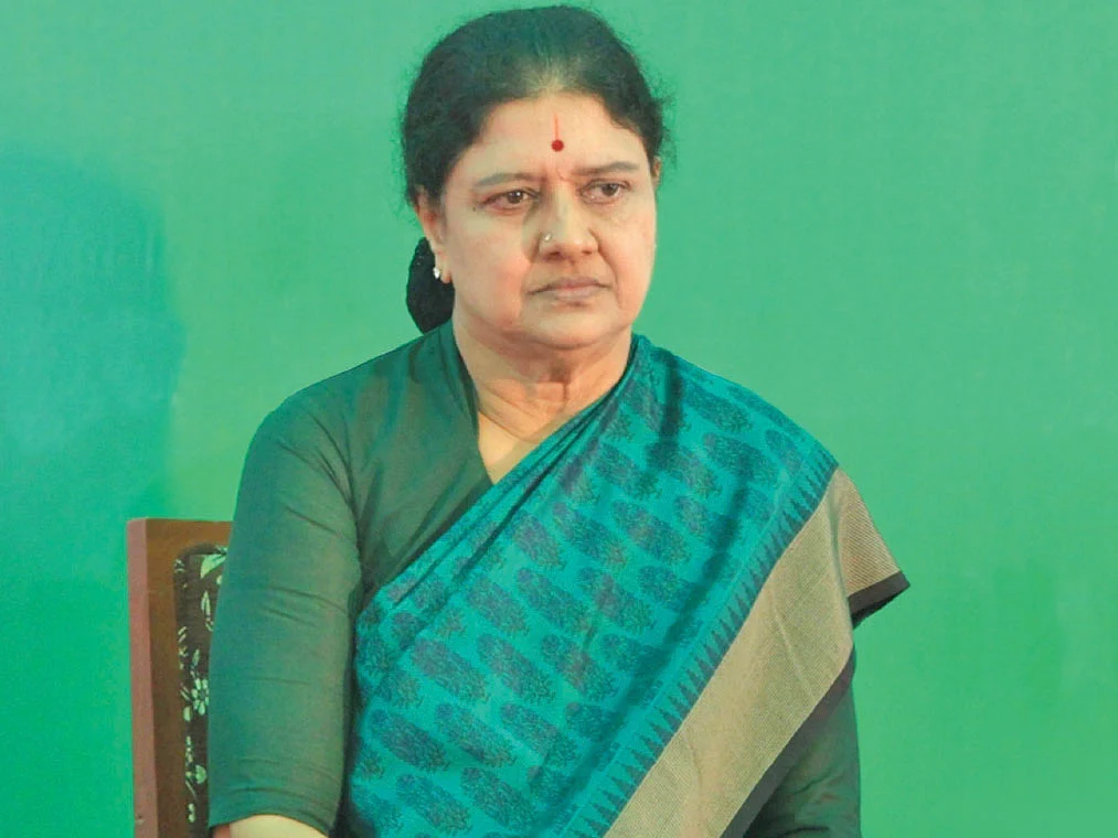 பண மதிப்பிழப்பின்போது 1,500 கோடிக்கு கைமாறிய 7 நிறுவனங்கள்? - சசிகலாவுக்கு மீண்டும் ஒரு சிக்கல்!