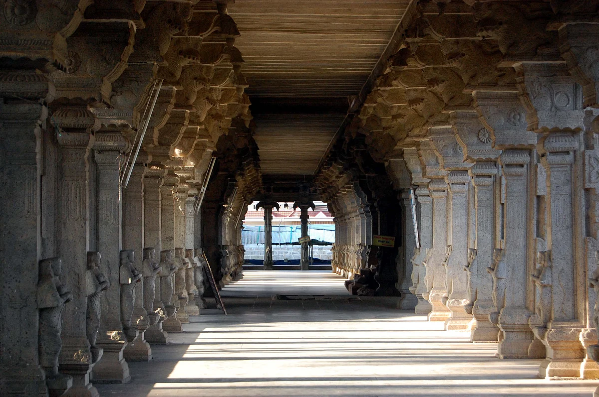 திருவட்டார் ஆதிகேசவ பெருமாள் திருக்கோயில் கலைநயம்மிக்க பிரகாரங்கள்