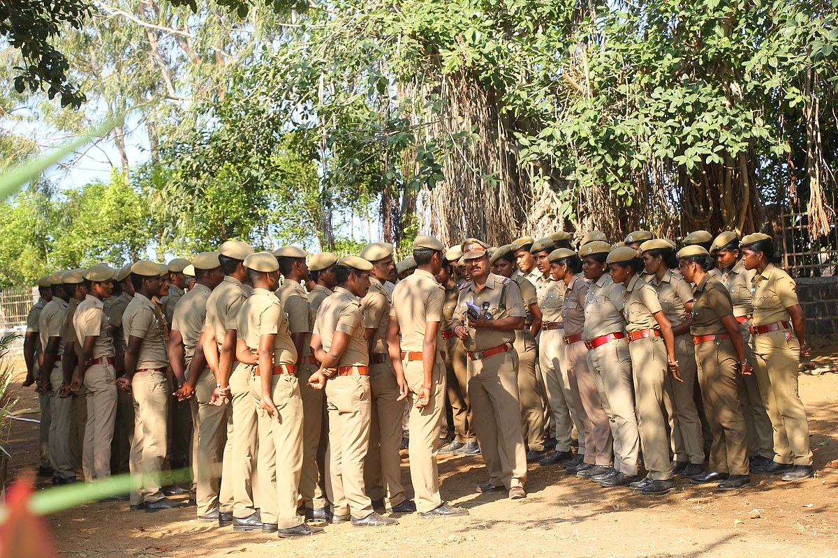 காவல்துறை பாதுகாப்பு