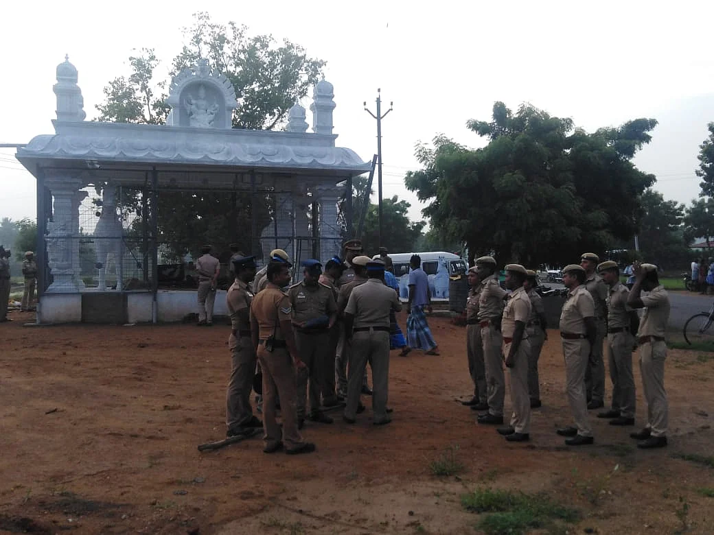 குவிக்கப்பட்ட போலீஸார்