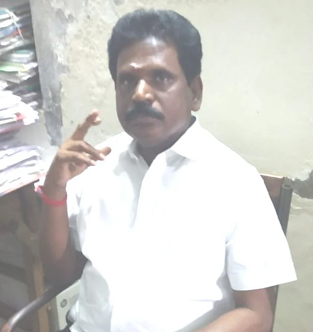 சார் பதிவாளர் தேவராஜ்