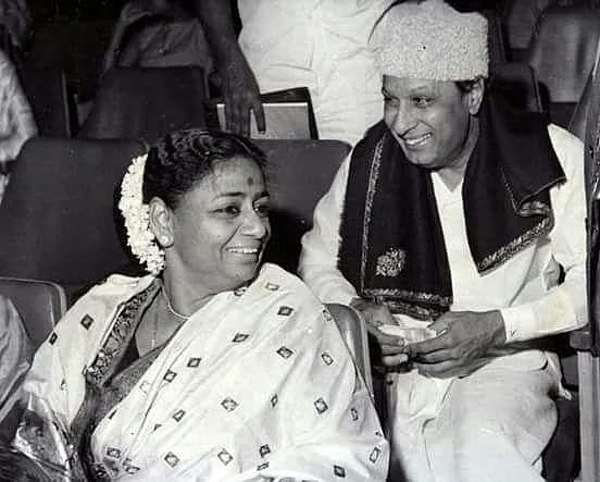 எம்.ஜி.ஆர். உடன் ஜானகி