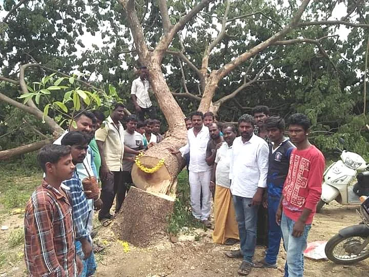 அஞ்சலி செலுத்திய கிராம மக்கள்