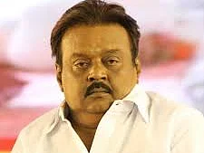 ``மிகுந்த வேதனை அடைந்தேன்... இறந்தவர்களின் உடலை அடக்கம் செய்ய நான் இடம் தருகிறேன்!'' - விஜயகாந்த்