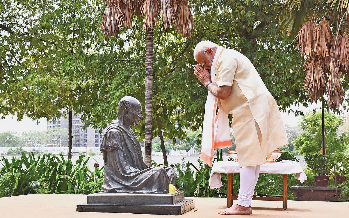 காந்தி வேண்டும், காந்தியம் வேண்டாமா?