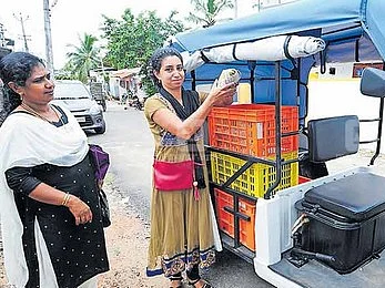 `பசிக்கு விடை; ஒரு பார்சலில் 2 வேளை சாப்பாடு!' - இந்தியாவுக்கே முன்னுதாரணம் ஆகும் கேரளா