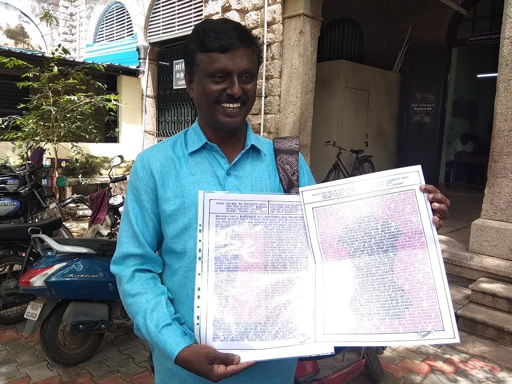 `நகராட்சி கட்டட விரிசல் வடிவிலேயே கடிதம் எழுதி சரி பண்ண வெச்சேன்!' - சிவகங்கை விவசாயி
