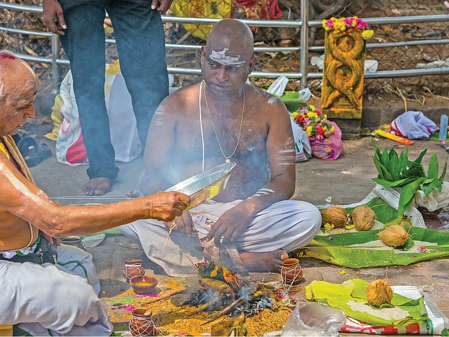 பித்ரு தோஷத்துக்குப் பரிகாரம் என்ன?