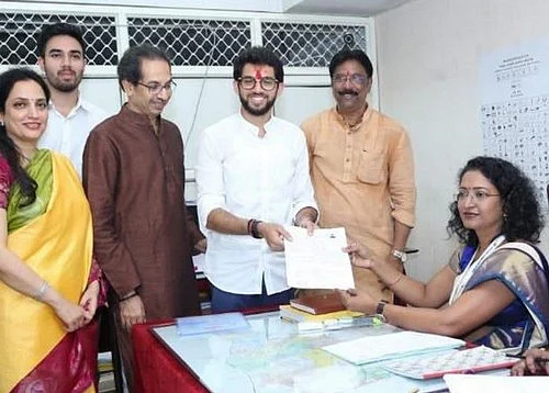 வேட்புமனுத்தாக்கல் செய்த ஆதித்யா தாக்கரே