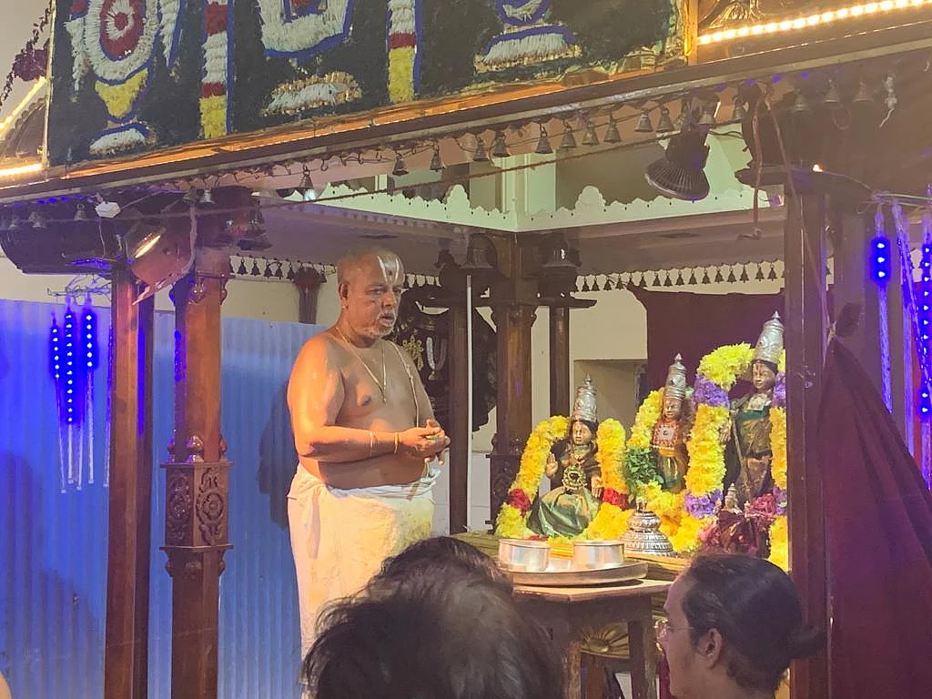 1008 கலச திருமஞ்சனம்