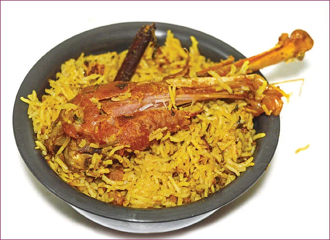 சுடச்சுட சூப்பர் பிரியாணி வகைகள்!