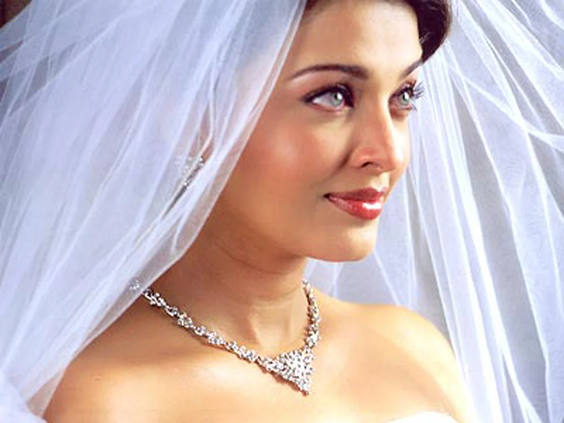 உலக அழகி மட்டுமல்ல... பல கோடி இந்தியர்களின் மனநல மருத்துவர்! #HappyBirthdayAishwarya