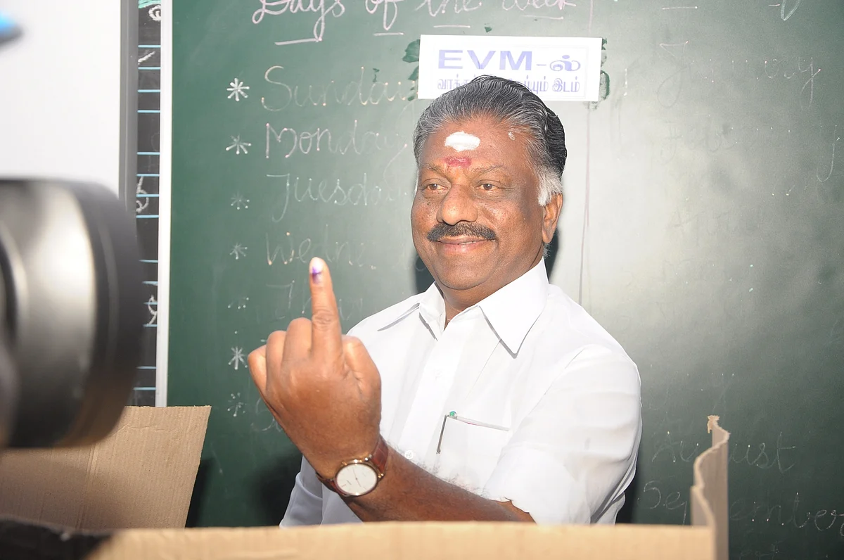 பன்னீர்செல்வம்