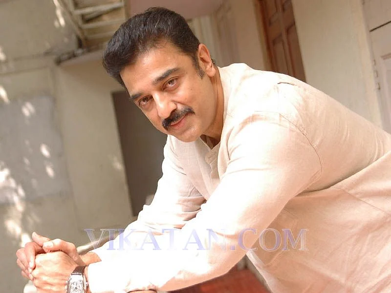 நேசம் கொடுத்தே நேசம் பெற்றிருக்கிறார்..! கமலின் சம்திங் ஸ்பெஷல் காதல் பக்கங்கள் #HBDKamal