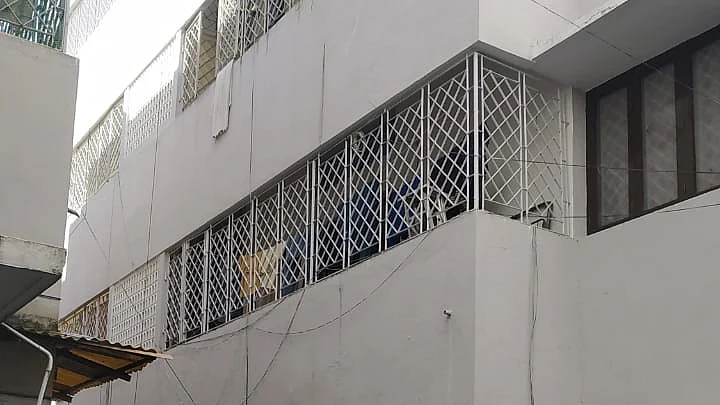 மத்திய அரசு ஊழியரின் வீடு