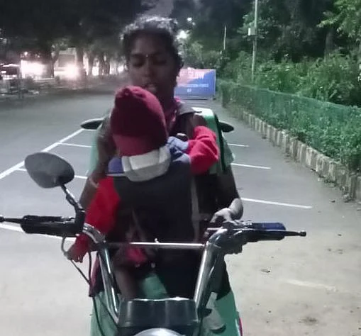 குழந்தையுடன் வள்ளி