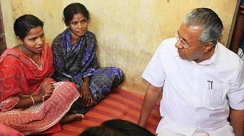 மது குடும்பத்துடன் பினராயி விஜயன்