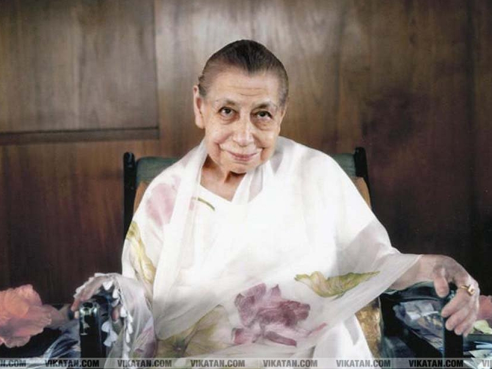 'நம்மை இறைவனிடம் ஒப்படைப்பதே பக்தி!' ஸ்ரீஅன்னையின் அவதார தினம் இன்று!