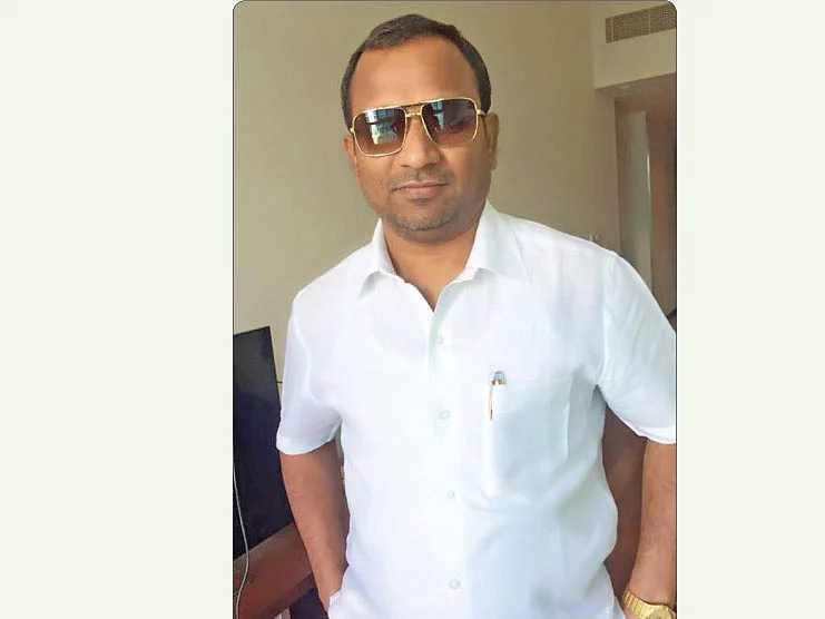 அடுத்த தாதா யார்? - ஸ்ரீதர் ஆதரவாளர்களுக்குள் நடக்கும் ‘கேங் வார்’