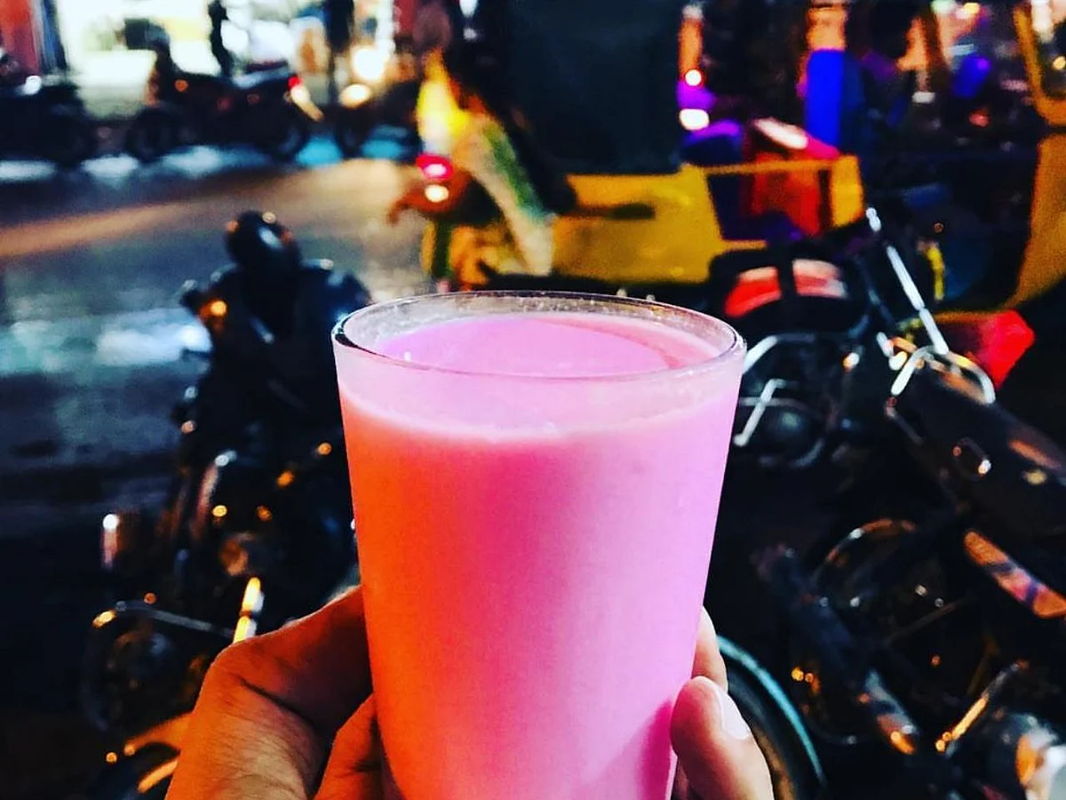 `ஃப்ரீஸர்லாம் கிடையாது.. இயற்கையாகவே குளிரூட்டுறோம்’ – மதுரை ஹெல்தி ரோஸ்மில்க்!