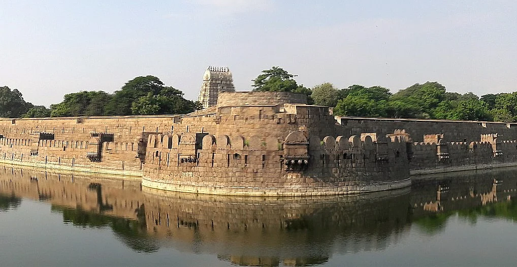 வேலூர்