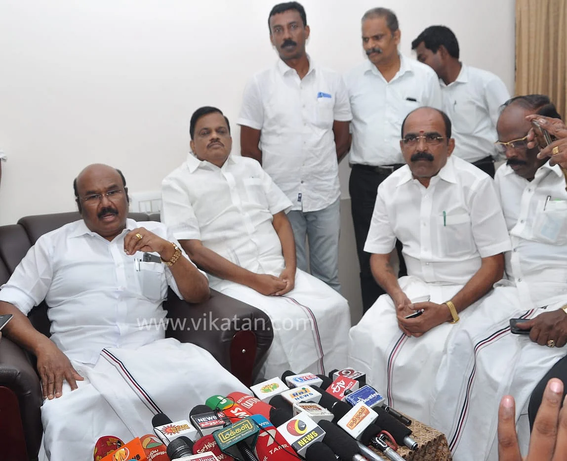 அமைச்சர் ஜெயக்குமார்