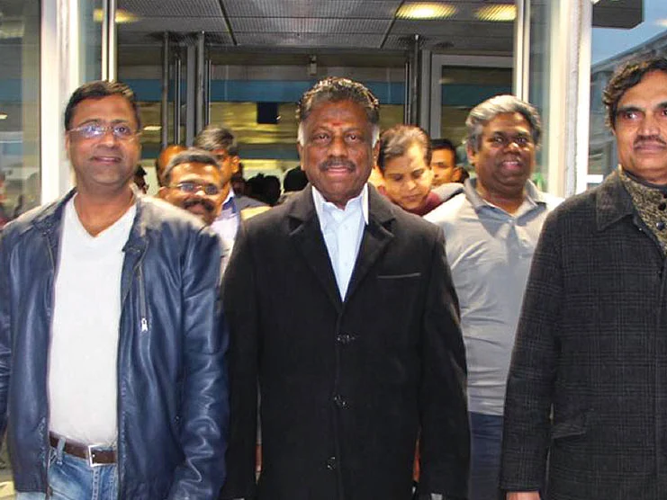 போட்டோ கமென்ட்ஸ்