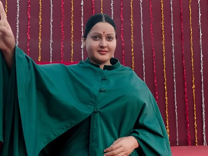 ஜெயலலிதா லெஜென்ட்; படம் எடுக்கும் முன் எங்களிடம் கேட்க வேண்டாமா?'- கொதிக்கும் தீபா உறவுகள்