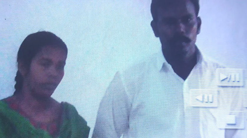ஆறுமுகம் - மனைவி பிரியா