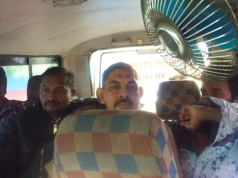 `அல்கொய்தா அமைப்பும்.. ஃபேஸ்புக் `லைக்’கும்!’- என்.ஐ.ஏ ரேடாரில் திருச்சி இளைஞர்
