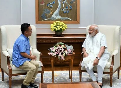 மோடியுடன் தமாங்