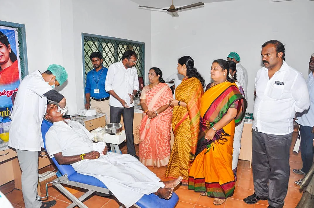மருத்துவ முகாமில்
